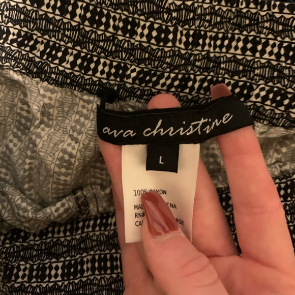 Black patterned flowy pants - Picture 4 of 4